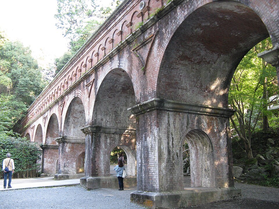 Nanzenji suirokaku2