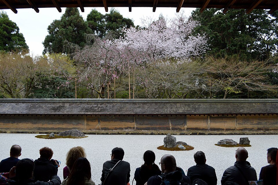 Ryōan-ji rock garden with silhouettes of tourists, Kyoto, 2016